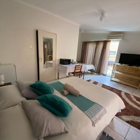 El-Kole Bed And Breakfast Tsumeb Buitenkant foto