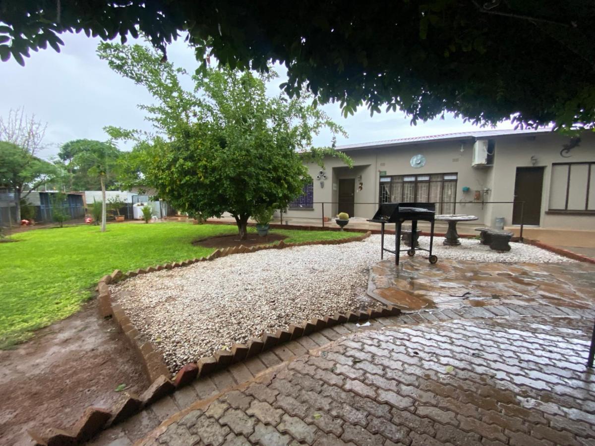 El-Kole Bed And Breakfast Tsumeb Buitenkant foto