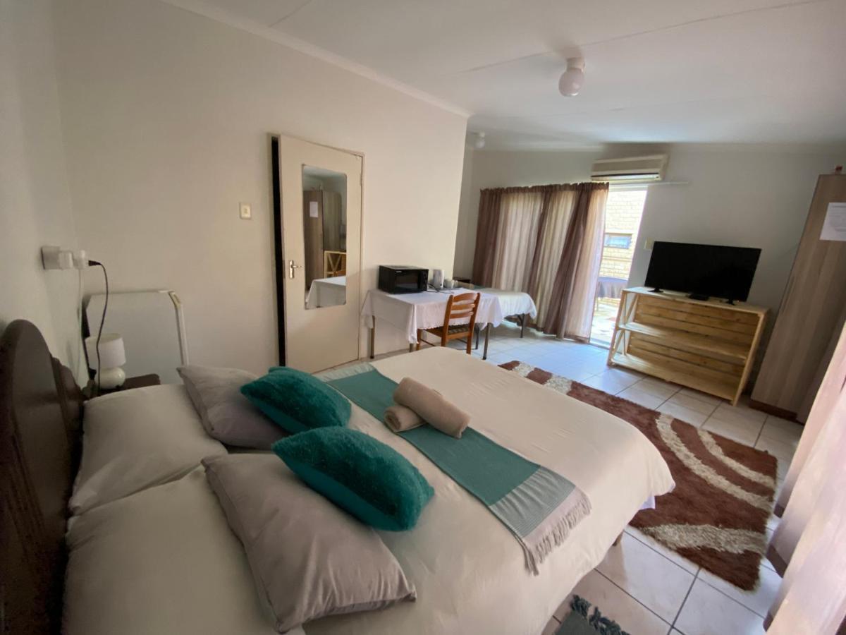 El-Kole Bed And Breakfast Tsumeb Buitenkant foto